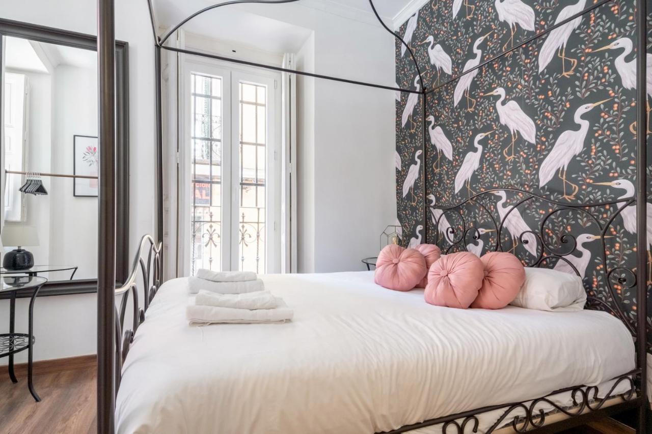 2 Bedrooms 2 Bathrooms Furnished - Malasana - Bright Stylish - Mintystay Madryt Zewnętrze zdjęcie