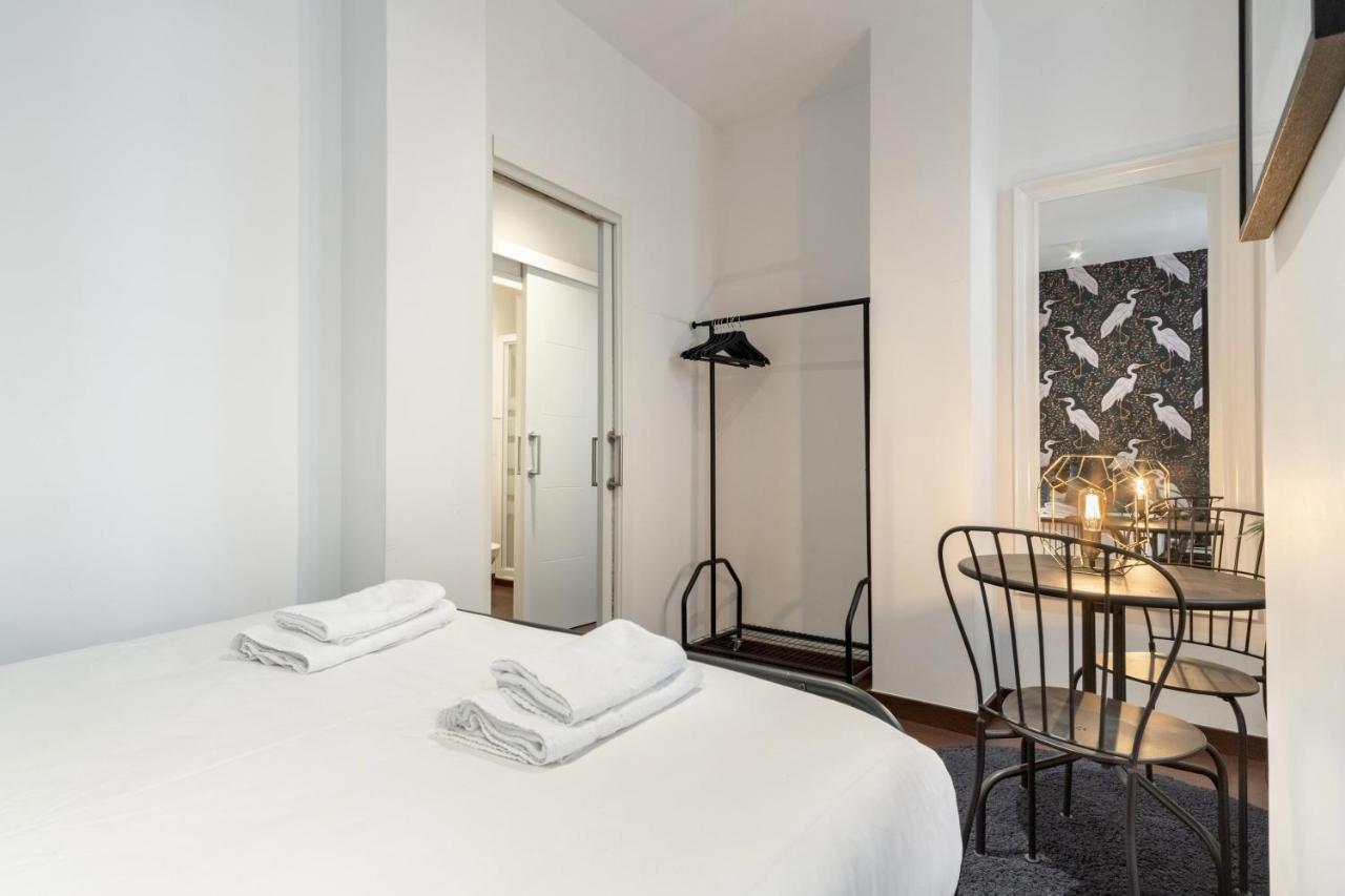 2 Bedrooms 2 Bathrooms Furnished - Malasana - Bright Stylish - Mintystay Madryt Zewnętrze zdjęcie