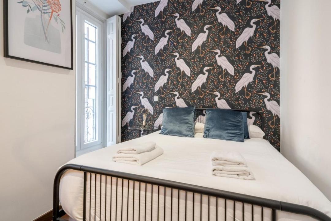 2 Bedrooms 2 Bathrooms Furnished - Malasana - Bright Stylish - Mintystay Madryt Zewnętrze zdjęcie