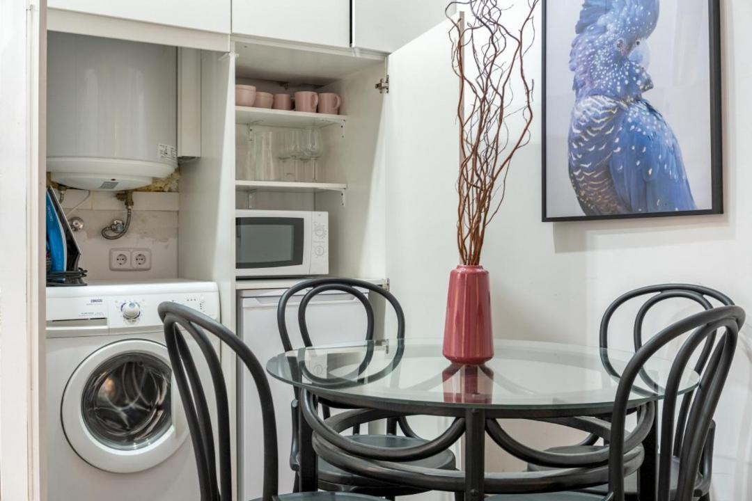 2 Bedrooms 2 Bathrooms Furnished - Malasana - Bright Stylish - Mintystay Madryt Zewnętrze zdjęcie